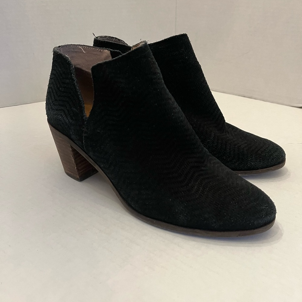 Lucky Brand Women’s Leather Heeled Bootie Size 8M Style LP-PICKLA